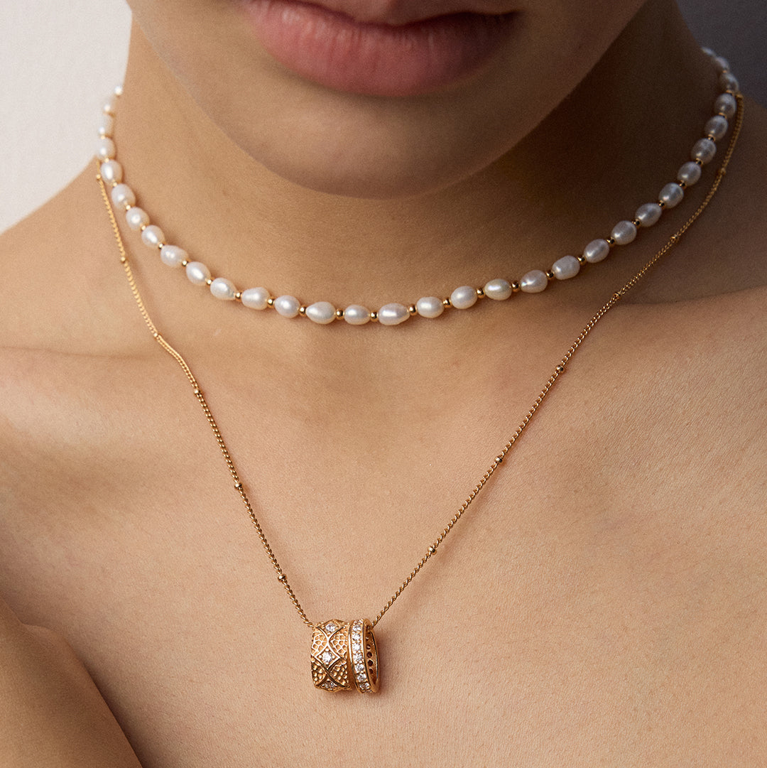 Vintage S925 Sterling Silver Zircon Pendant Necklace – Elegant Textured Design with Sparkling Zircon Accents, Adjustable Chain for Women