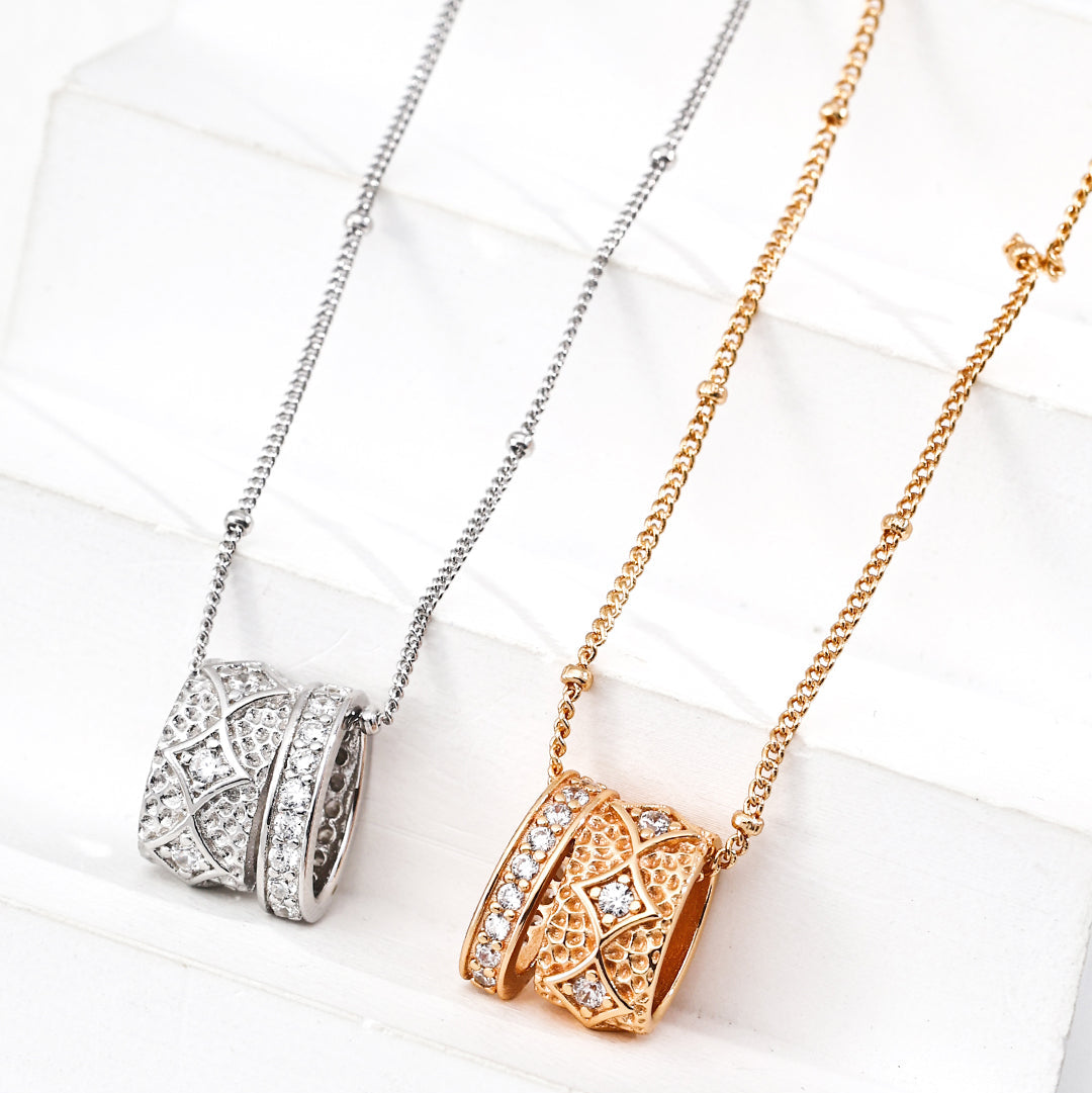 Vintage S925 Sterling Silver Zircon Pendant Necklace – Elegant Textured Design with Sparkling Zircon Accents, Adjustable Chain for Women