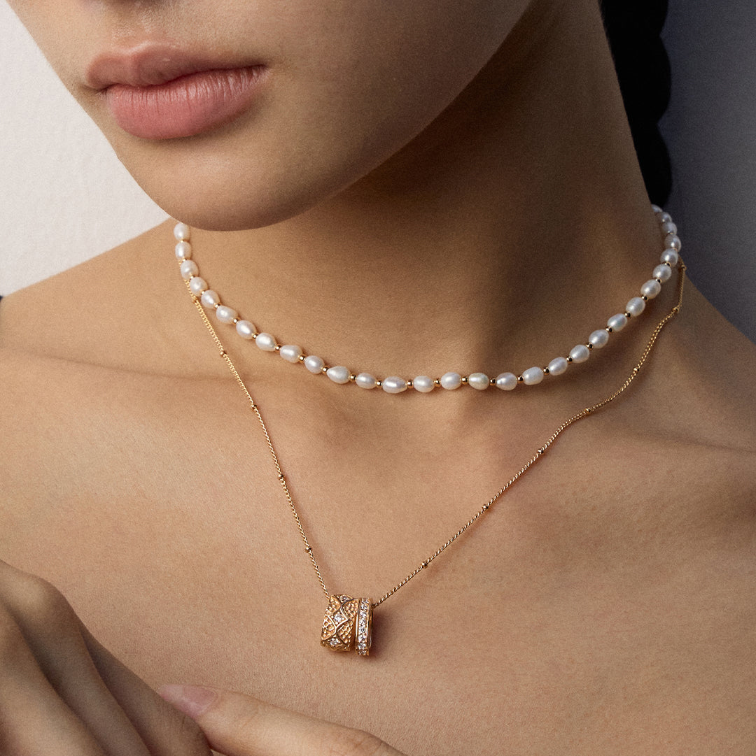 Vintage S925 Sterling Silver Zircon Pendant Necklace – Elegant Textured Design with Sparkling Zircon Accents, Adjustable Chain for Women