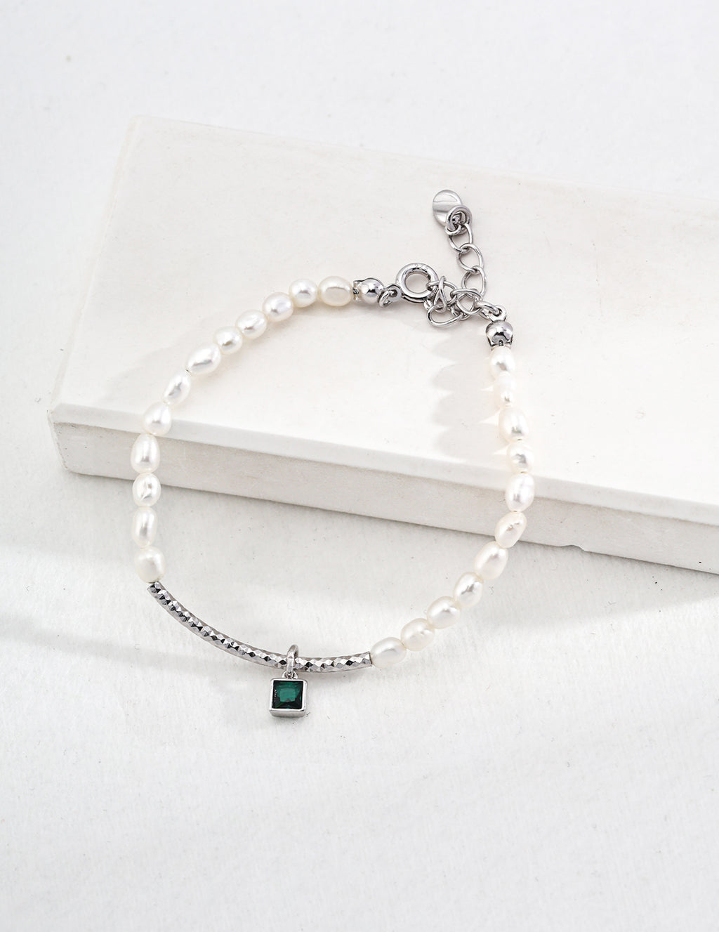 Vintage S925 Sterling Silver Pearl Bracelet - Adjustable Chain with Gold-Tone Links & Emerald-Cut Zircon Charm