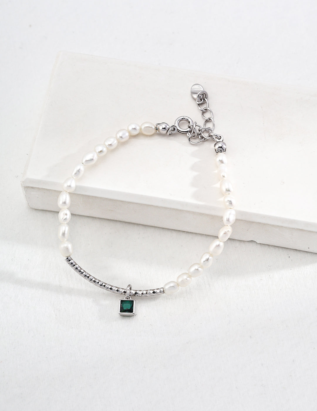 Vintage S925 Sterling Silver Pearl Bracelet - Adjustable Chain with Gold-Tone Links & Emerald-Cut Zircon Charm